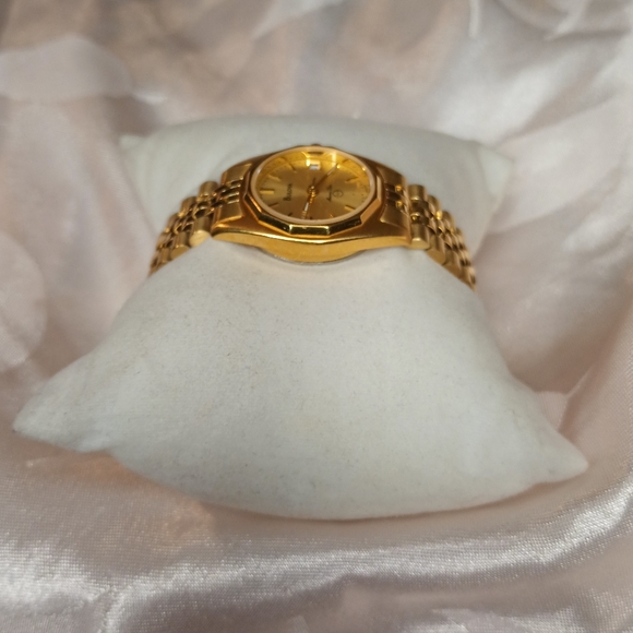 Bulova Marine Star Unisex Wristwatch - Picture 4 of 5